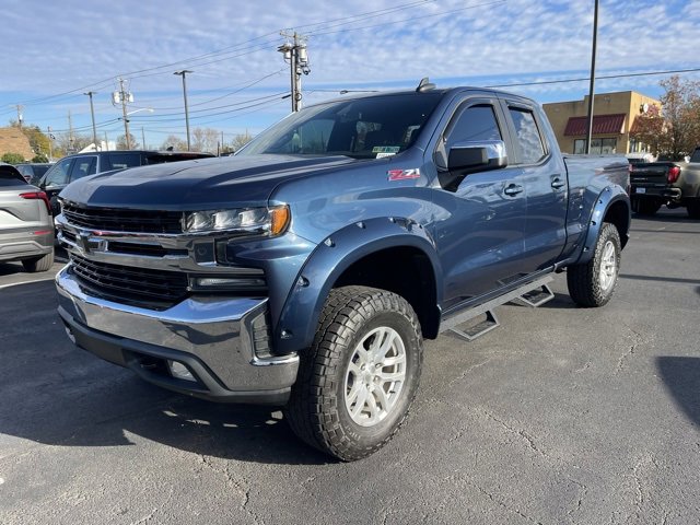 2019 Chevrolet Silverado 1500 LT photo 3