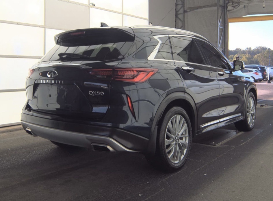 2024 Infiniti QX50 Luxe photo 2