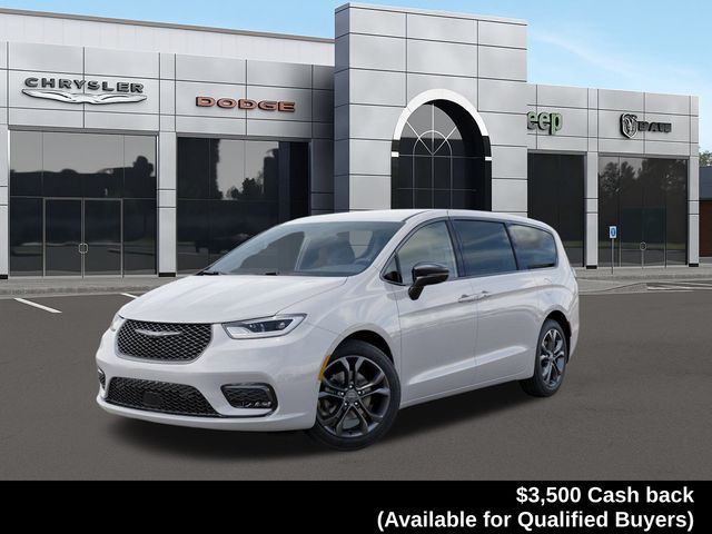 2026 Chrysler Pacifica Select's photo