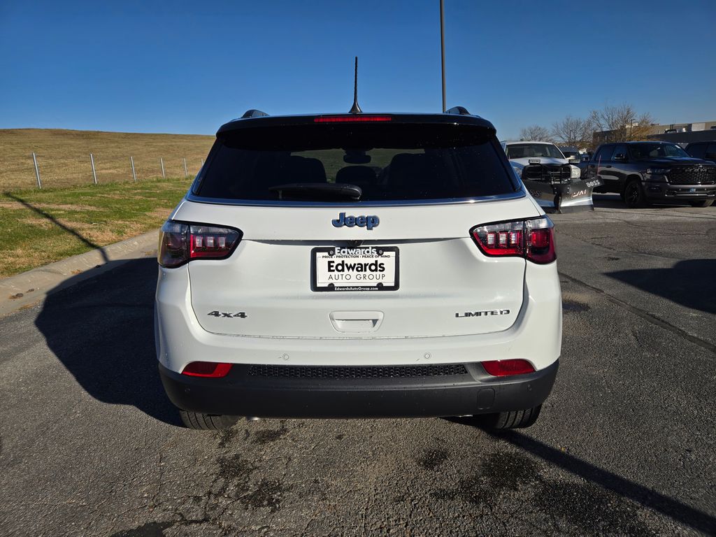 2026 Jeep Compass Limited photo 3
