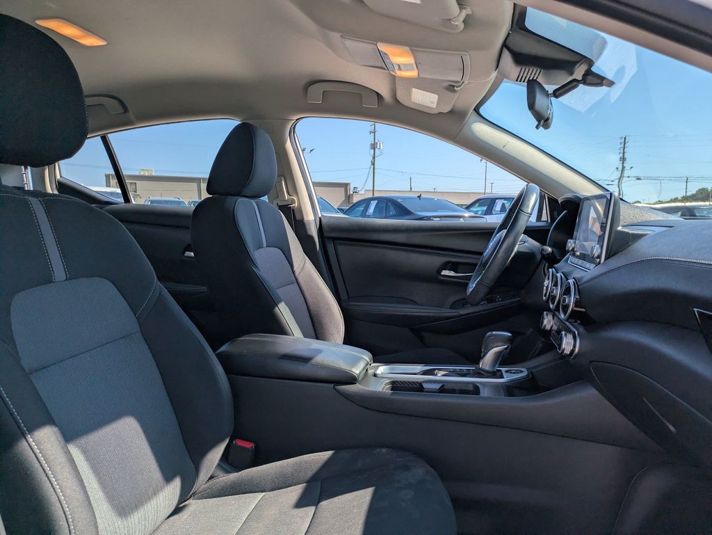 2023 Nissan Sentra SV photo 25
