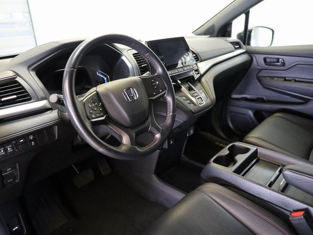 2024 Honda Odyssey Sport photo 3