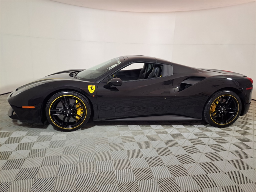 Certified Used 2017 Nero Stellato Ferrari Base image 11