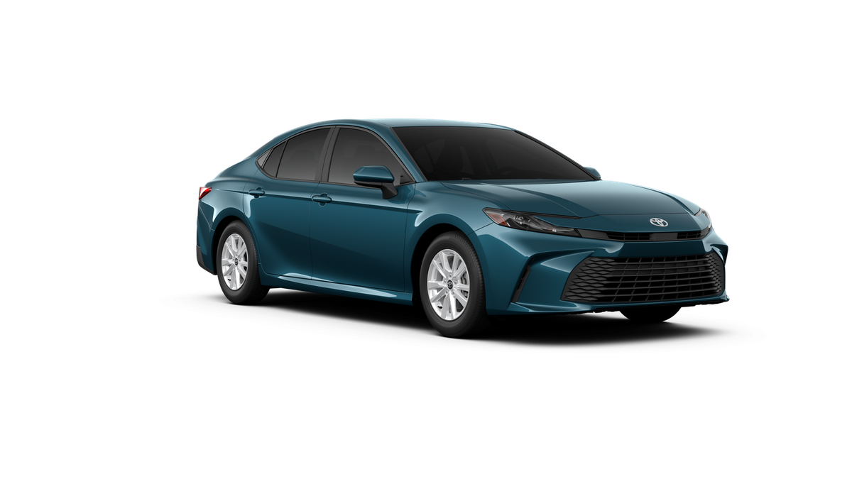 2025 Toyota Camry LE photo 15