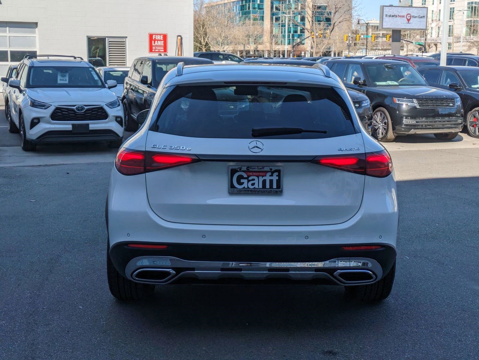 2025 Mercedes Benz GLC 350e 4MATIC photo 4