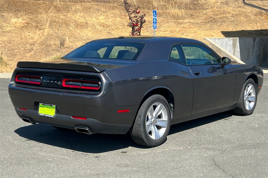 2023 Dodge Challenger SXT photo 9