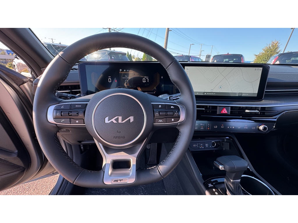 2026 Kia K5 GT-Line photo 8