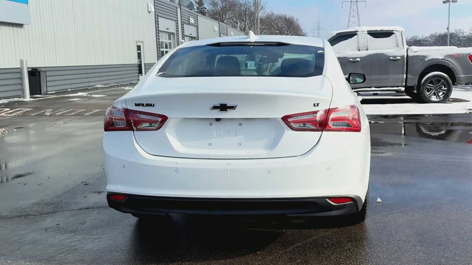 2024 Chevrolet Malibu 1LT photo 3