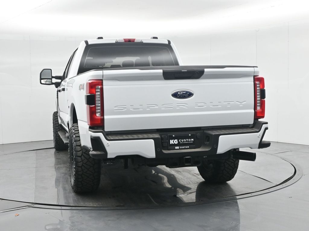 2025 Ford F-250 photo 23