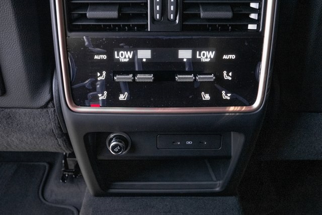 2025 Porsche Cayenne Turbo GT photo 27