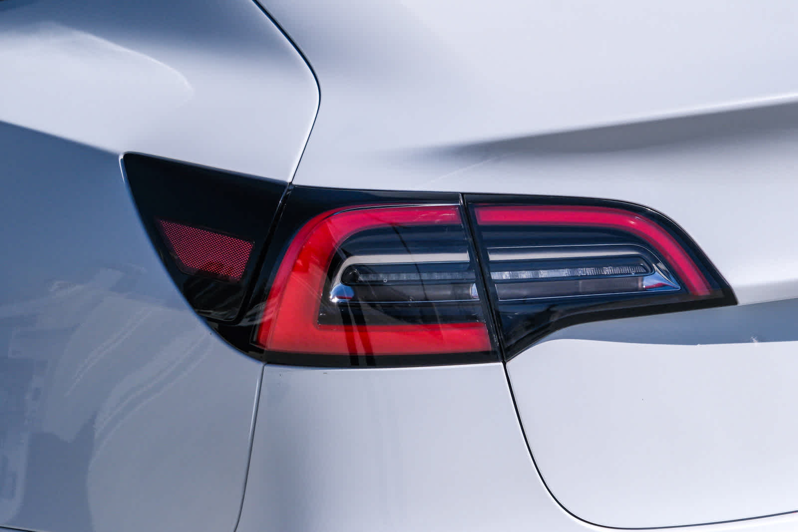 2018 Tesla Model 3 Long Range photo 7