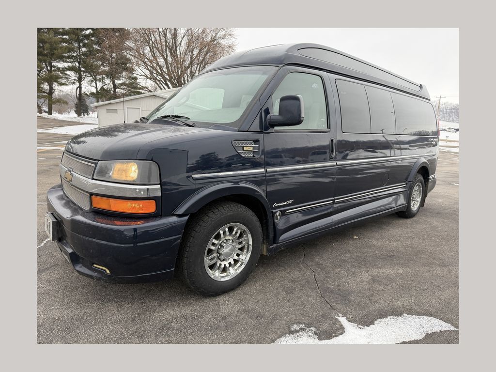 2017 Chevrolet Express Cargo Work Van's photo