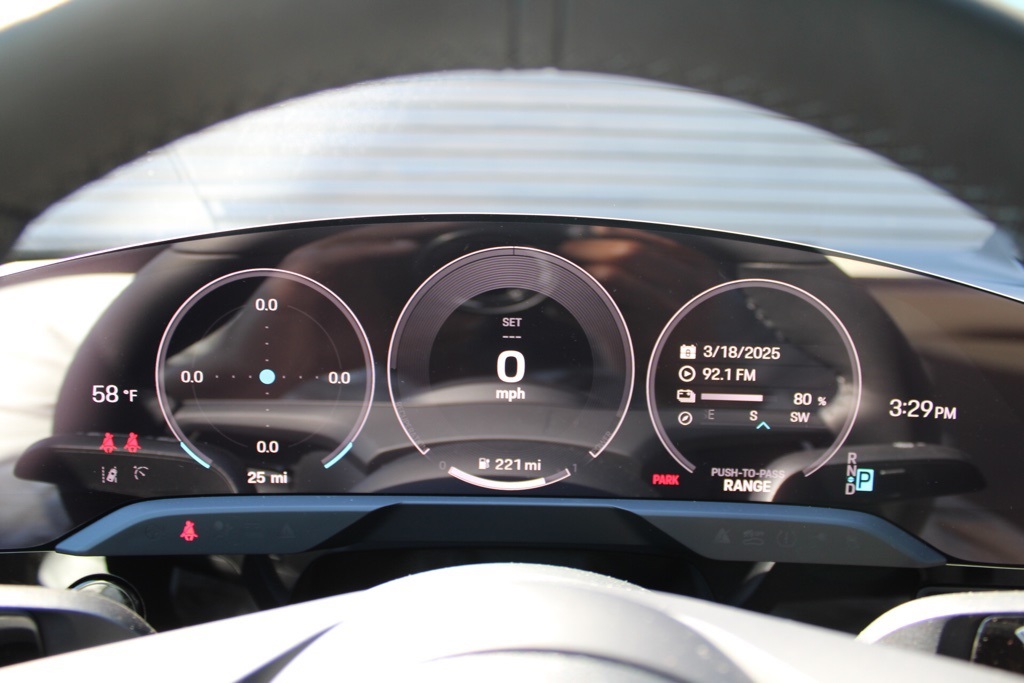 2025 Porsche Taycan 4S photo 26