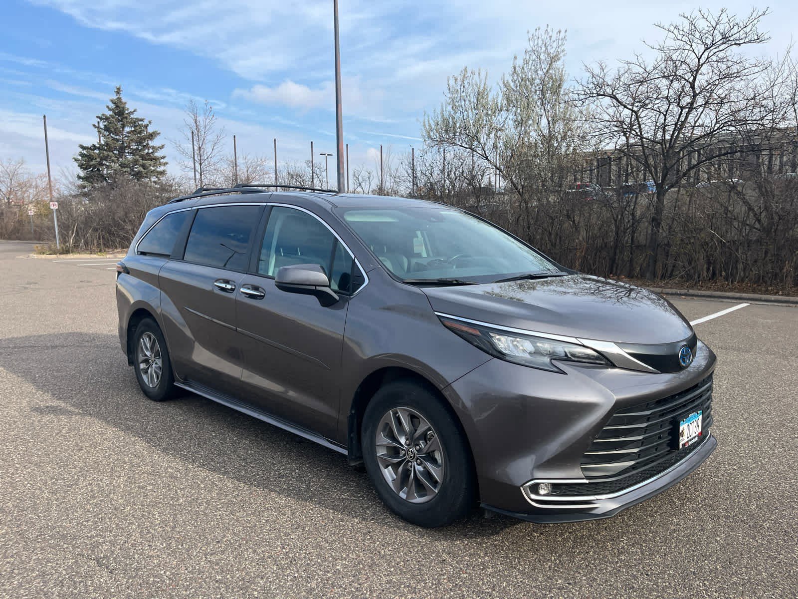 Certified 2024 Toyota Sienna XLE with VIN 5TDYSKFC4RS122591 for sale in Golden Valley, Minnesota