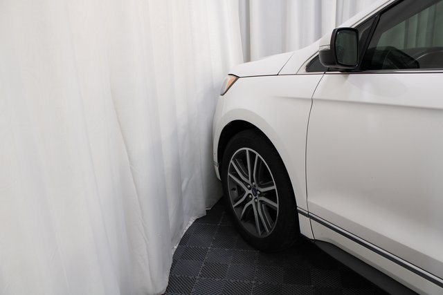 2019 Ford Edge Titanium photo 26