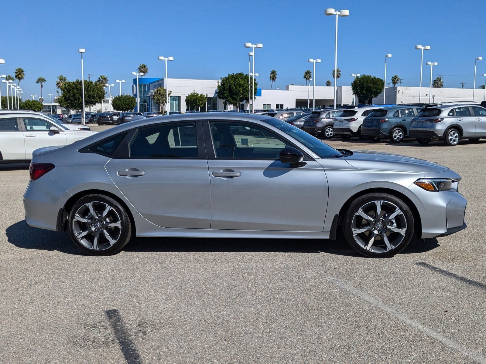 2025 Honda Civic Hybrid Sport Touring photo 2