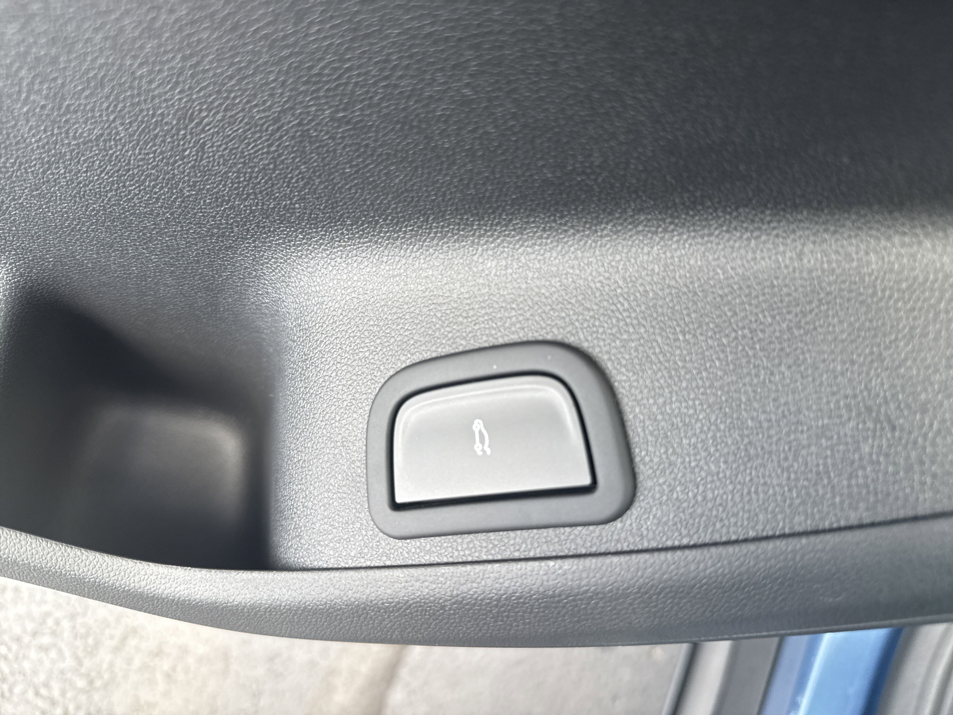 2026 Chevrolet Traverse photo 4