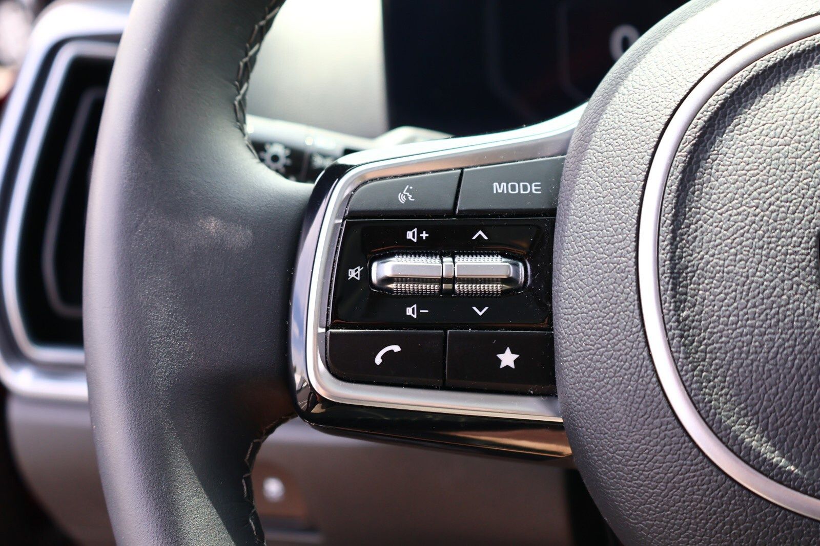 2024 Kia Sorento X-Line SX photo 26