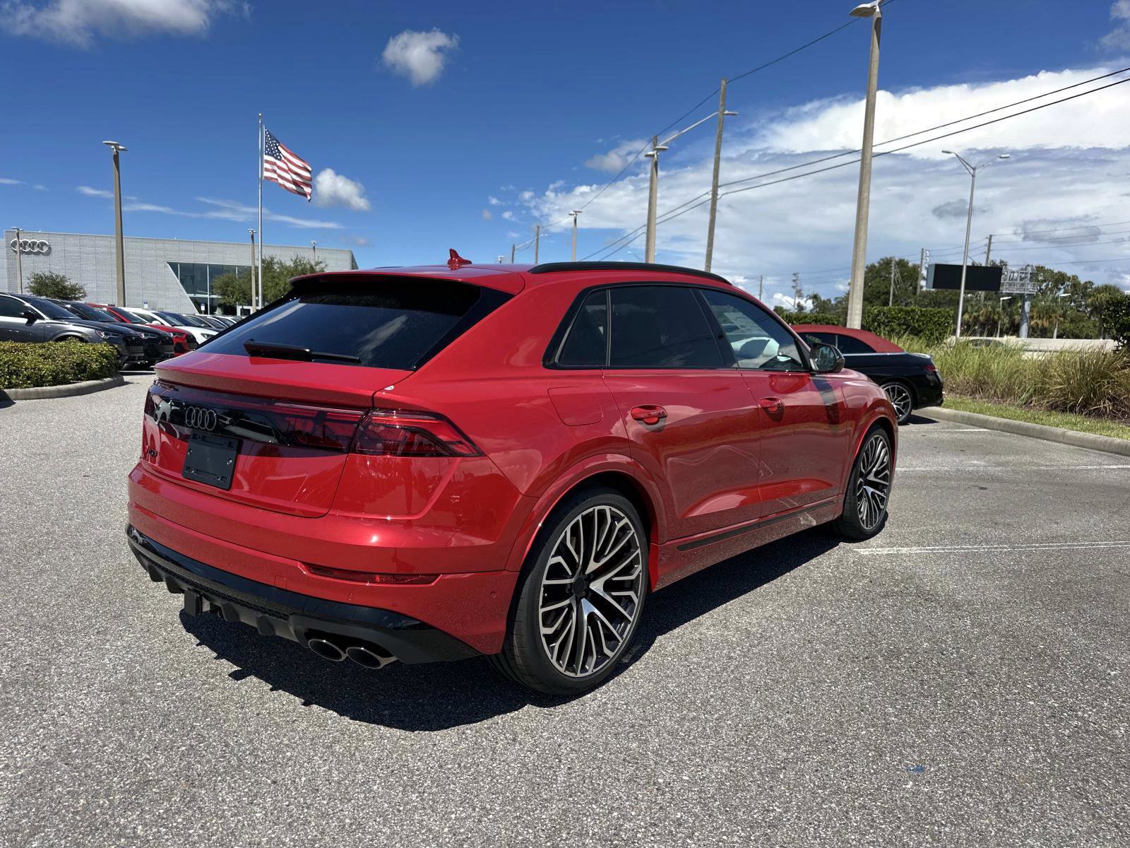 2026 Audi SQ8 Prestige photo 4