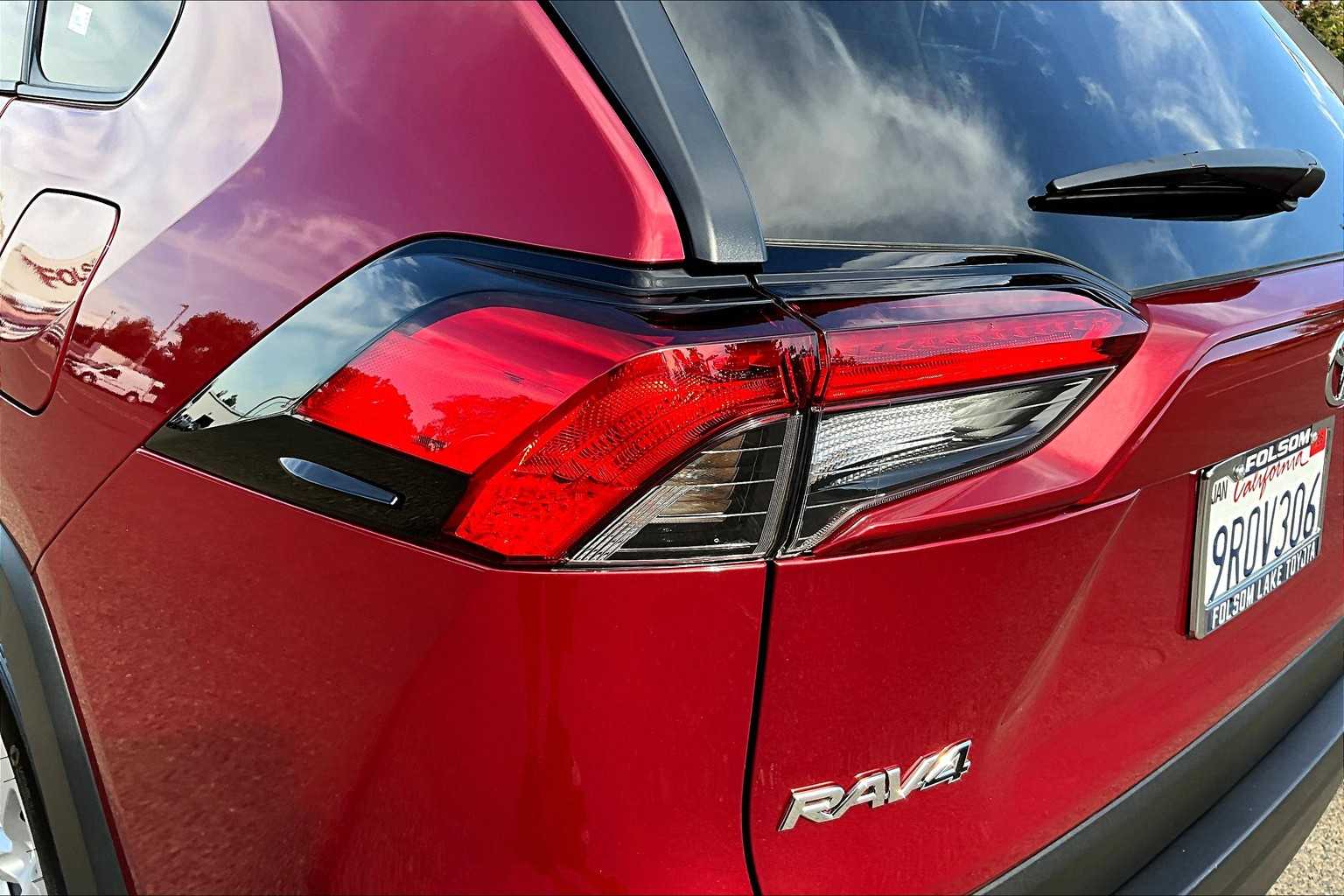 2025 Toyota RAV4 LE photo 26