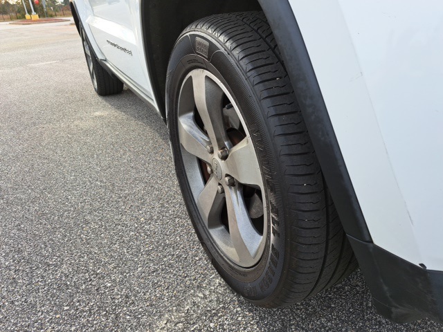 2015 Jeep Grand Cherokee Limited photo 4