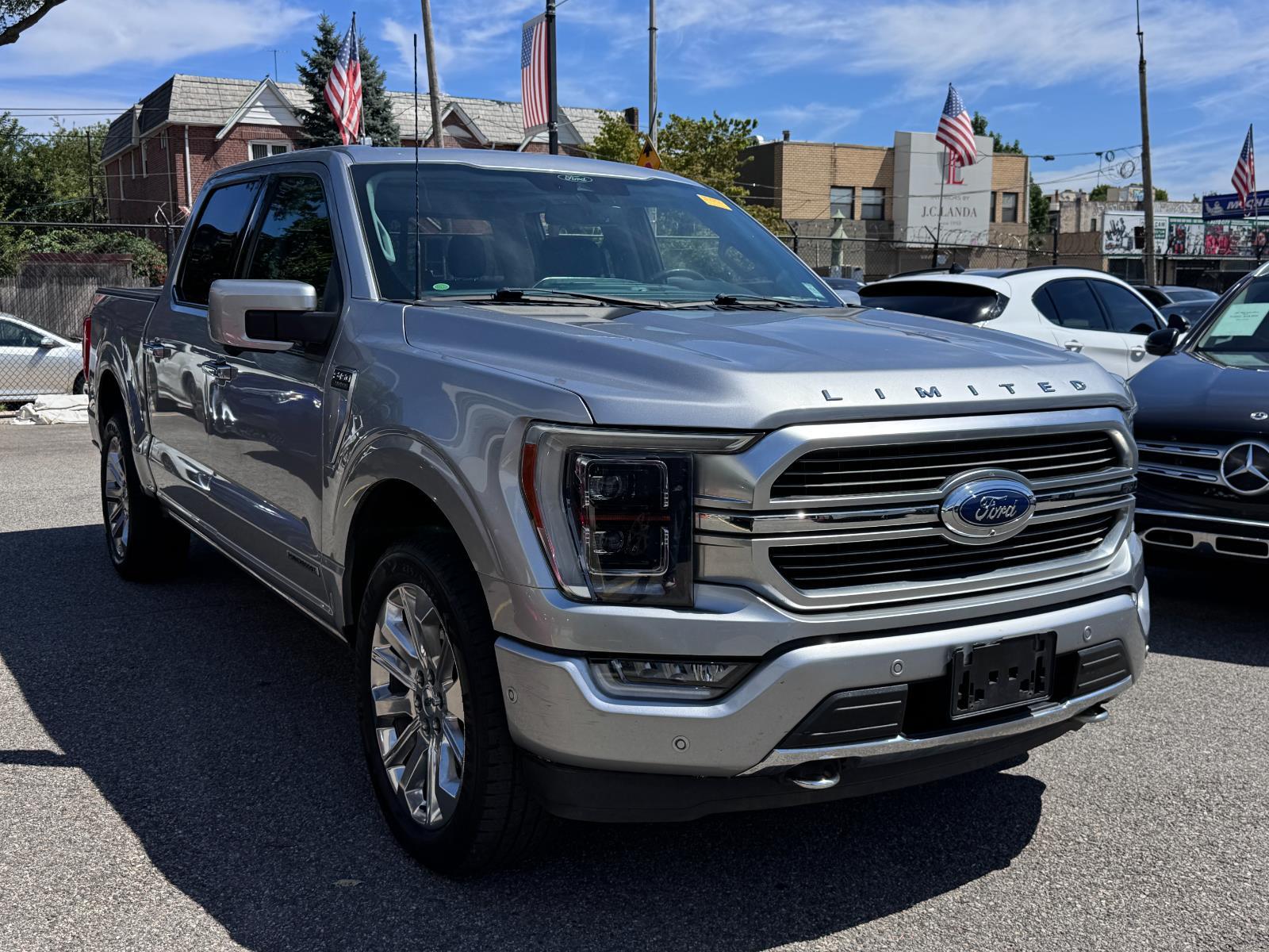 2022 Ford F-150 Limited photo 3