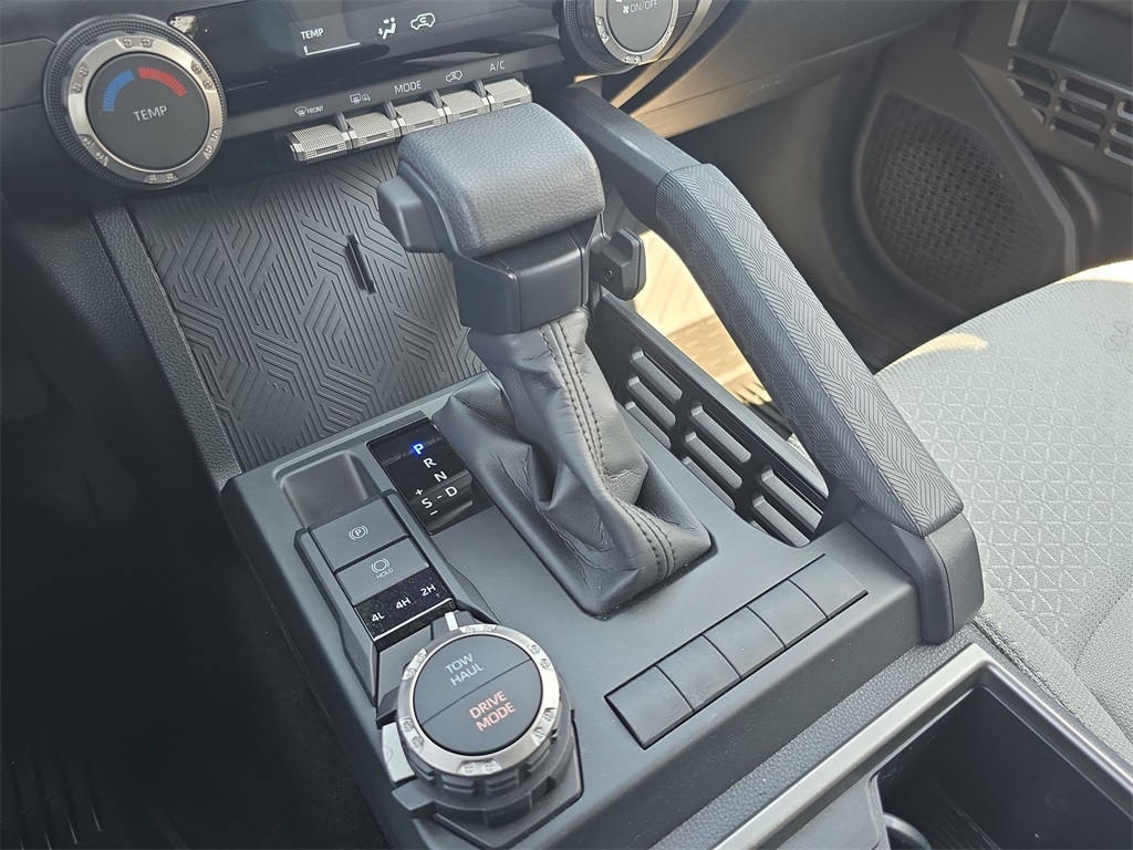 2025 Toyota 4Runner SR5 4WD photo 28