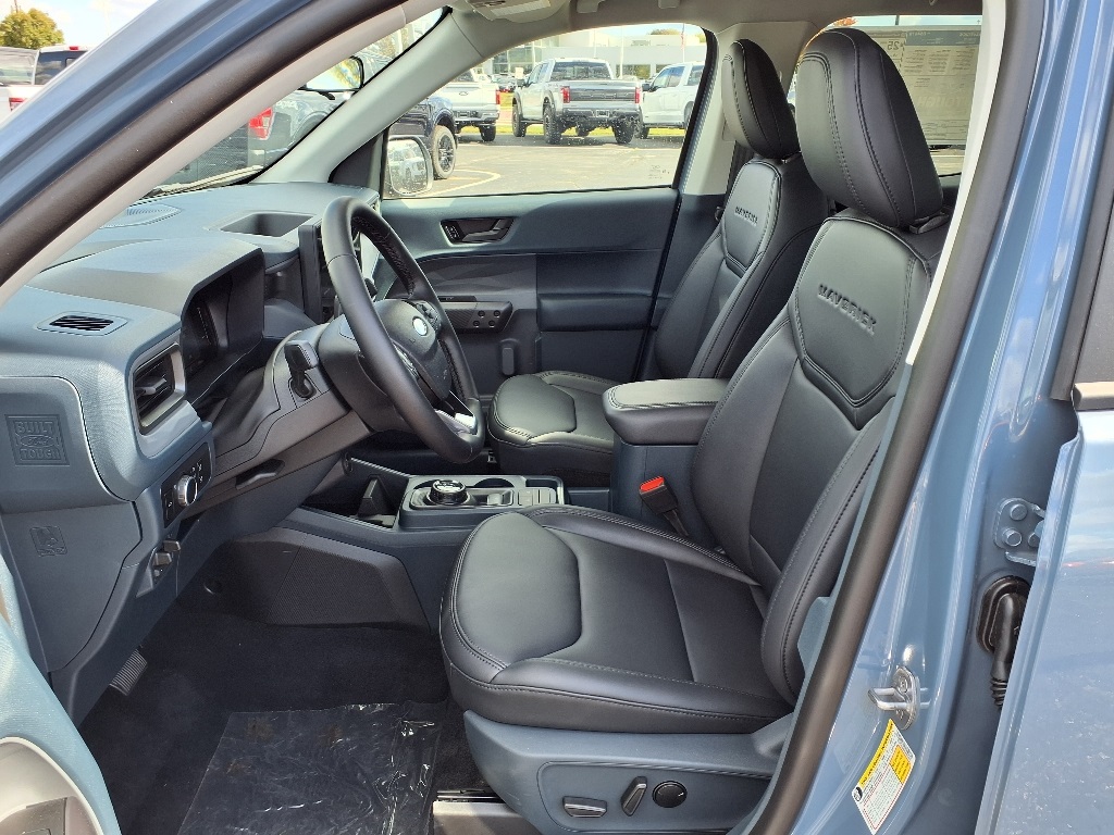 2025 Ford Maverick Lariat photo 4