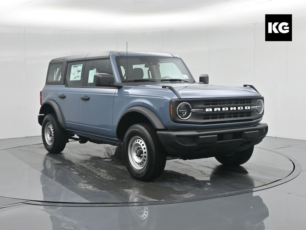 2025 Ford Bronco 4-Door Base's photo