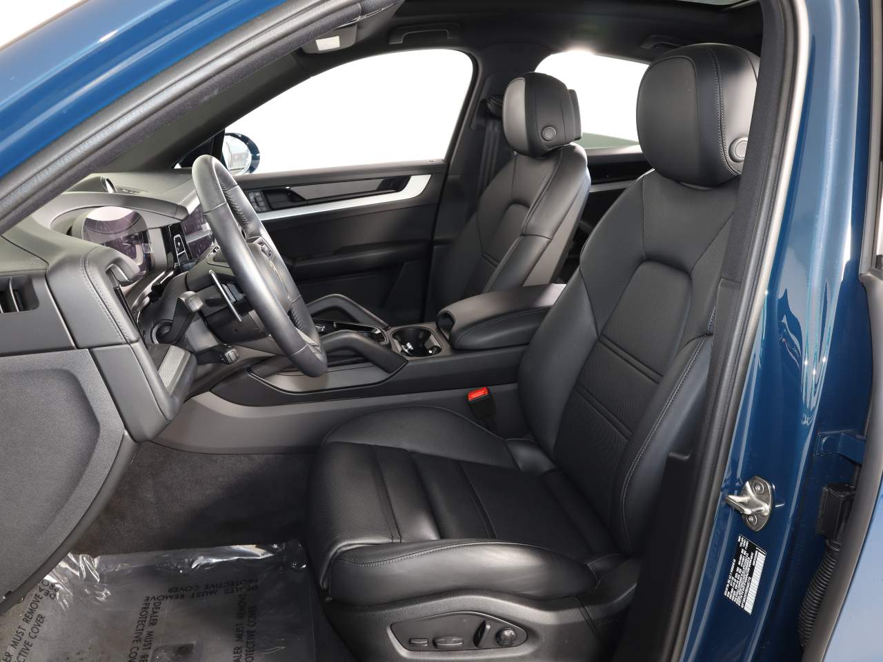 2024 Porsche Cayenne Coupe photo 5