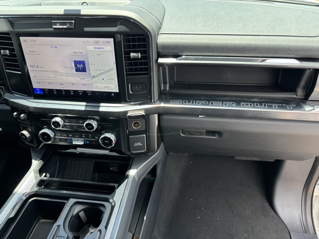 2025 Ford F-250 Lariat photo 19