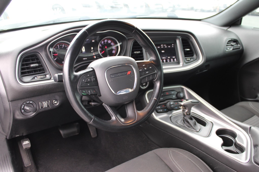 2019 Dodge Challenger SXT photo 4