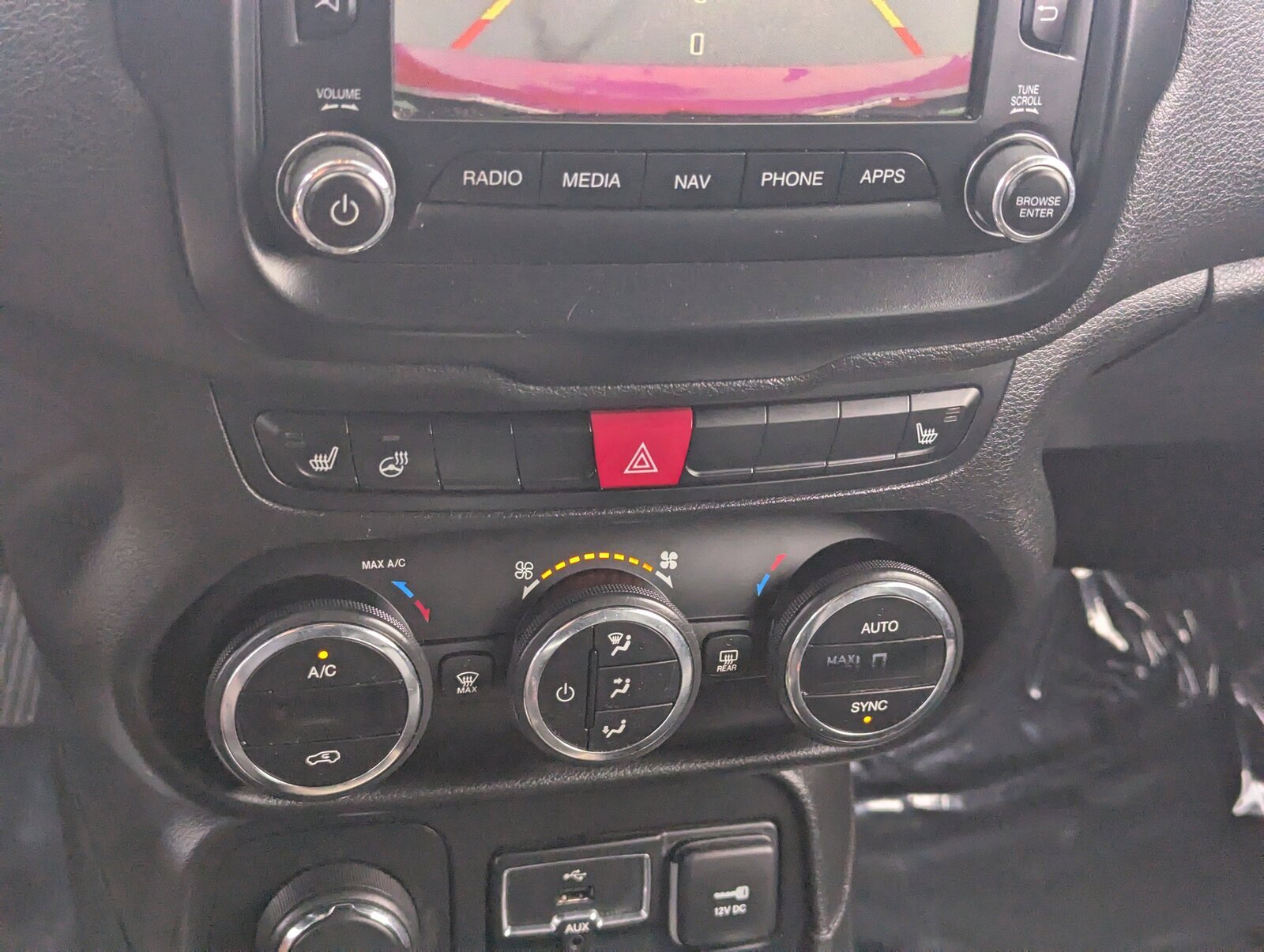 2016 Jeep Renegade Limited photo 27