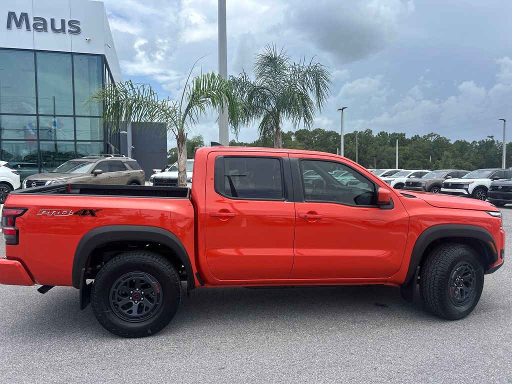2025 Nissan Frontier PRO-4X photo 8