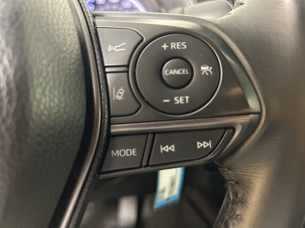 2021 Toyota Camry SE photo 25