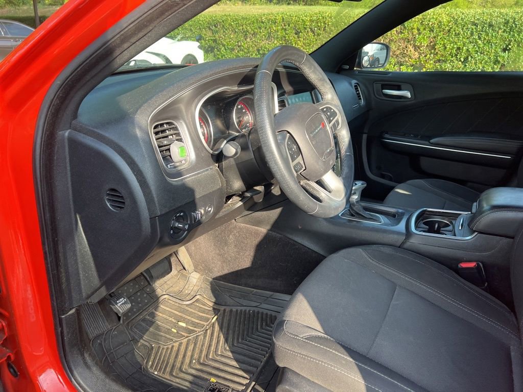 2018 Dodge Charger SXT Plus photo 22