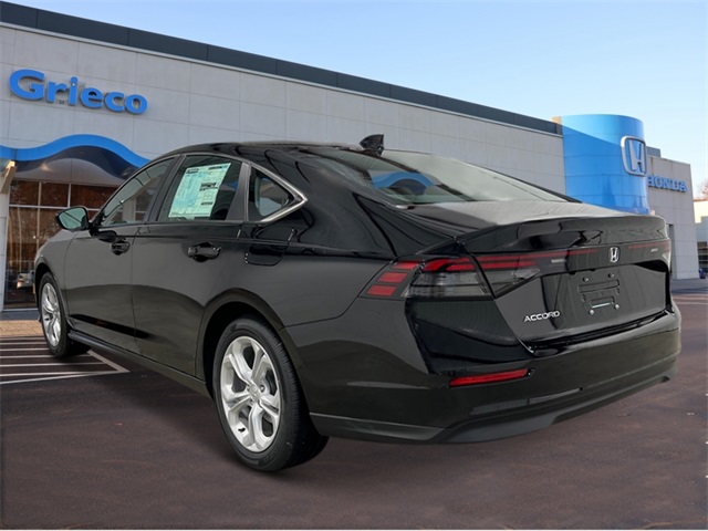2025 Honda Accord LX photo 3