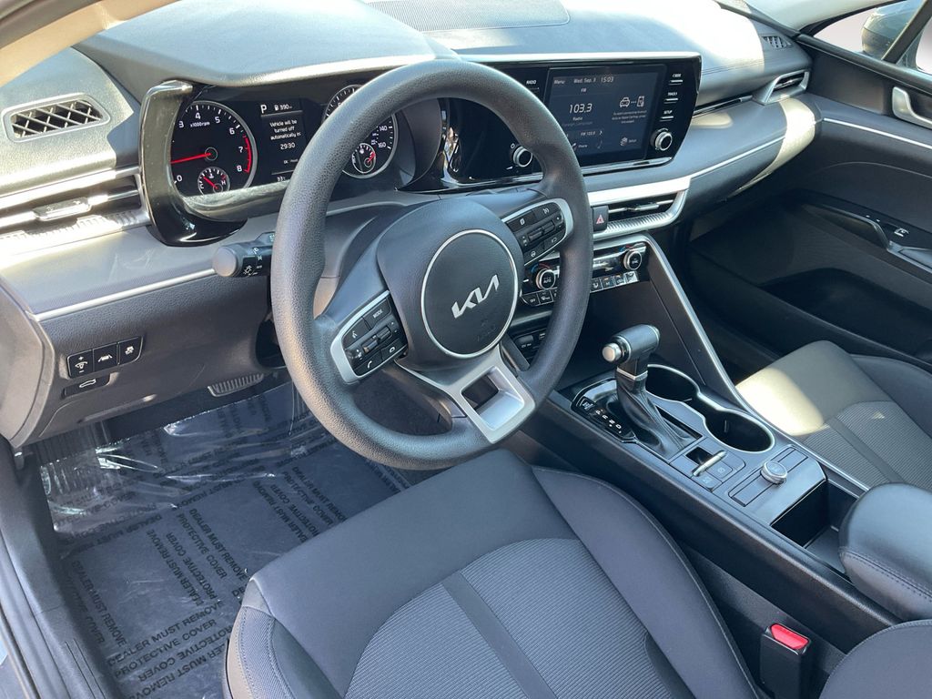 2023 Kia K5 LXS photo 14