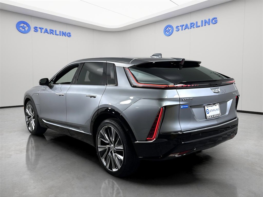 2024 Cadillac Lyriq Luxury photo 5