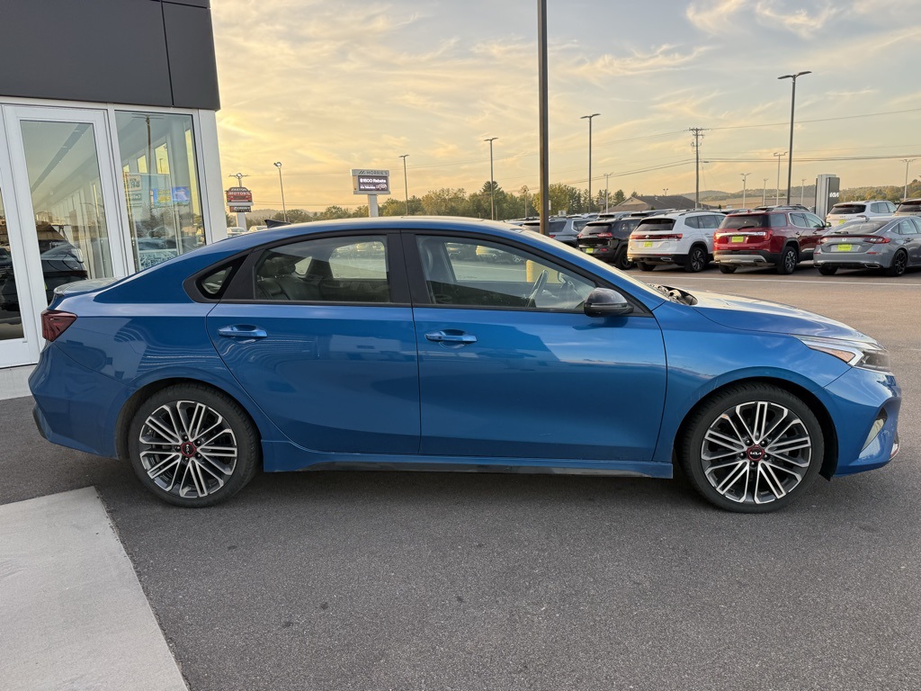 2022 Kia Forte GT photo 4