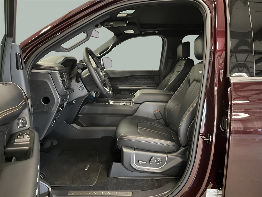 2024 Ford Expedition Platinum photo 18