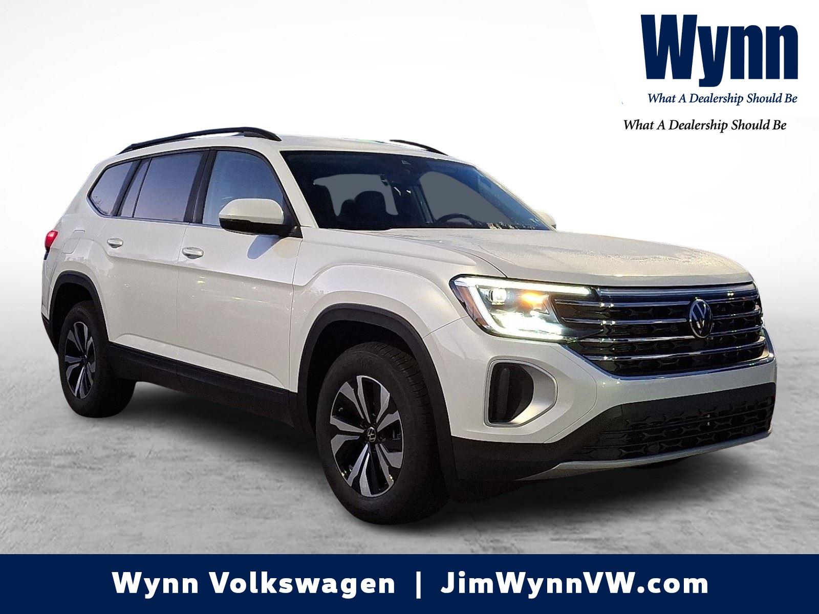 2026 Volkswagen Atlas SE's photo