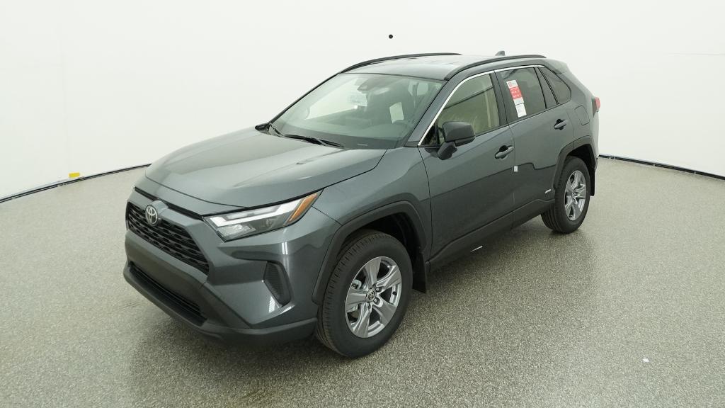 2025 Toyota RAV4 LE's photo