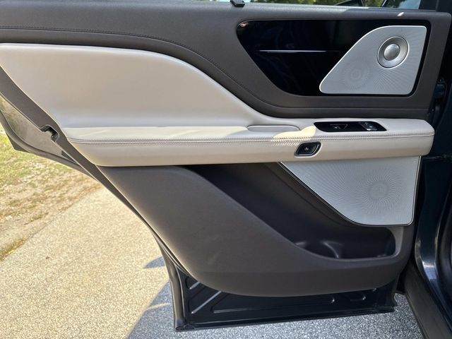 2022 Lincoln Aviator Reserve photo 8