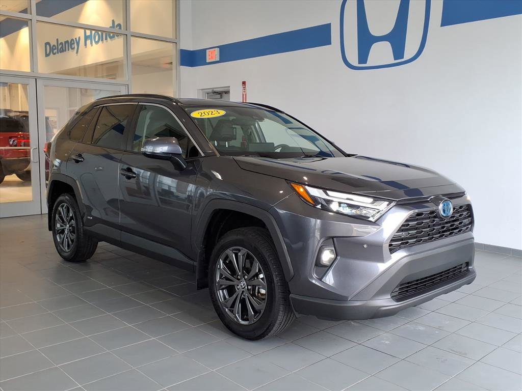 2023 Toyota RAV4 XLE Premium's photo