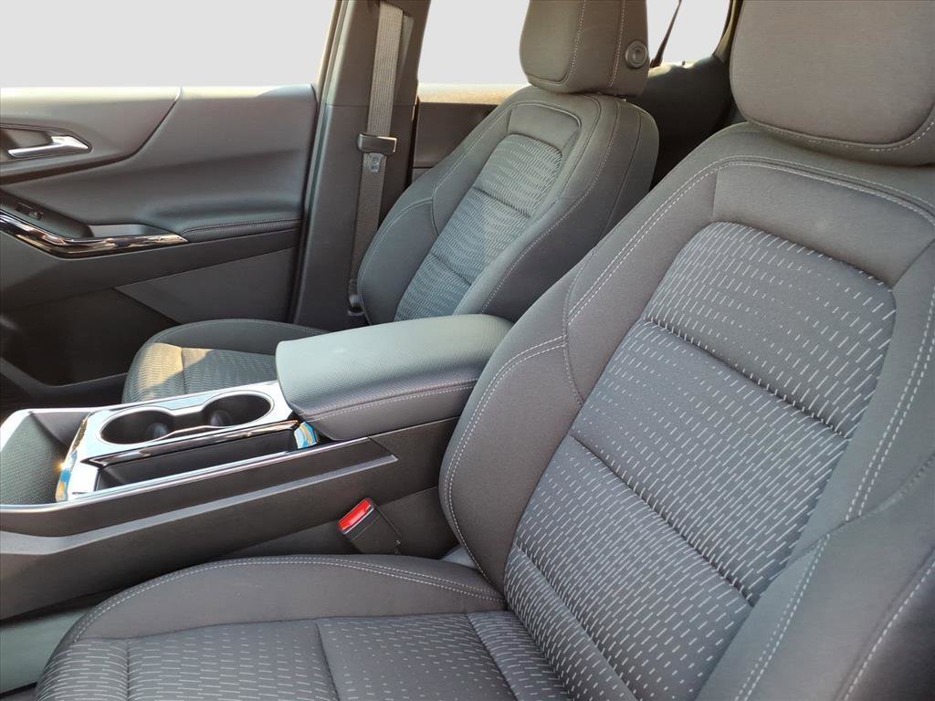 2025 Chevrolet Equinox LT photo 12