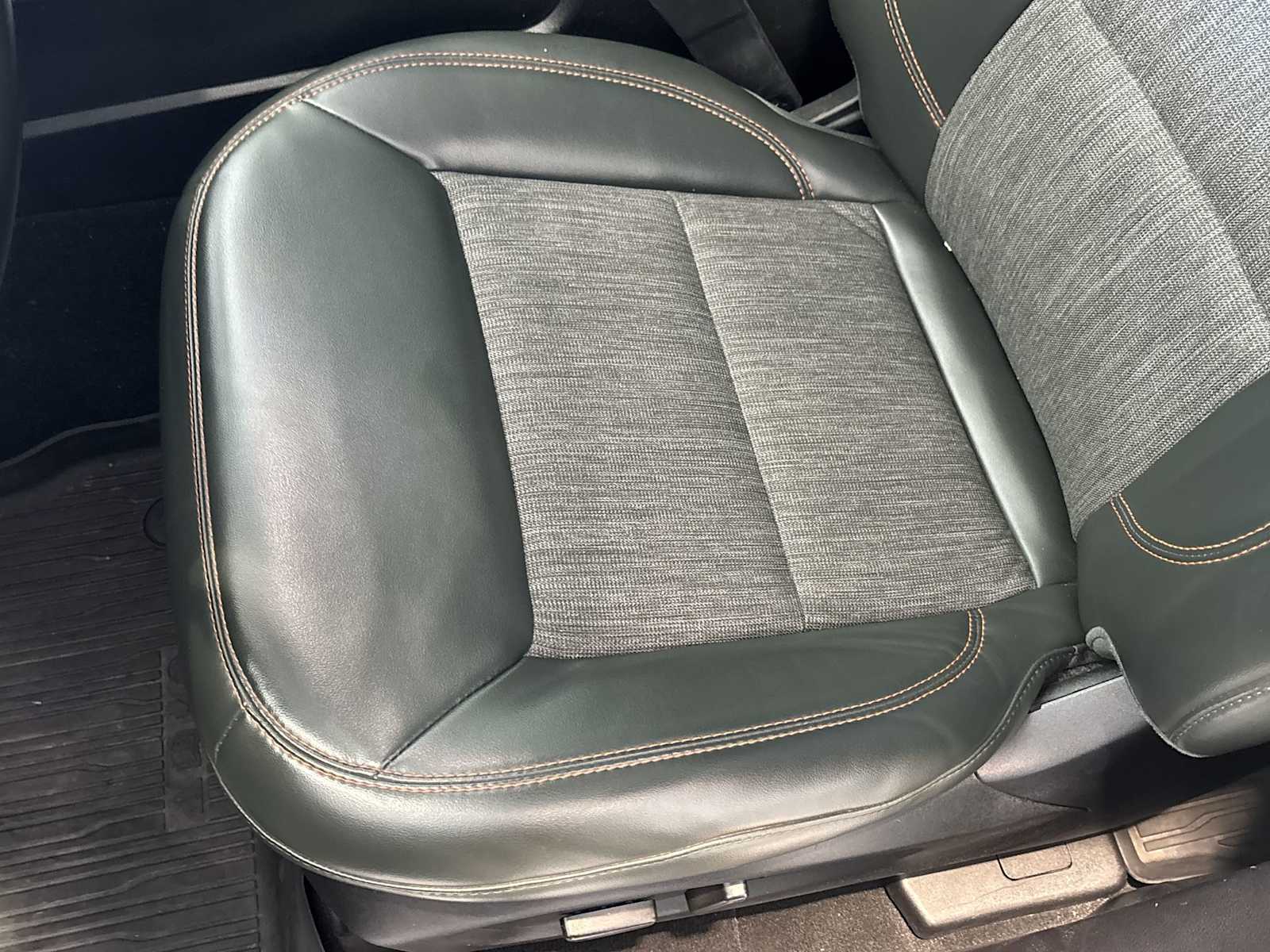 2022 Ford Explorer Timberline photo 17
