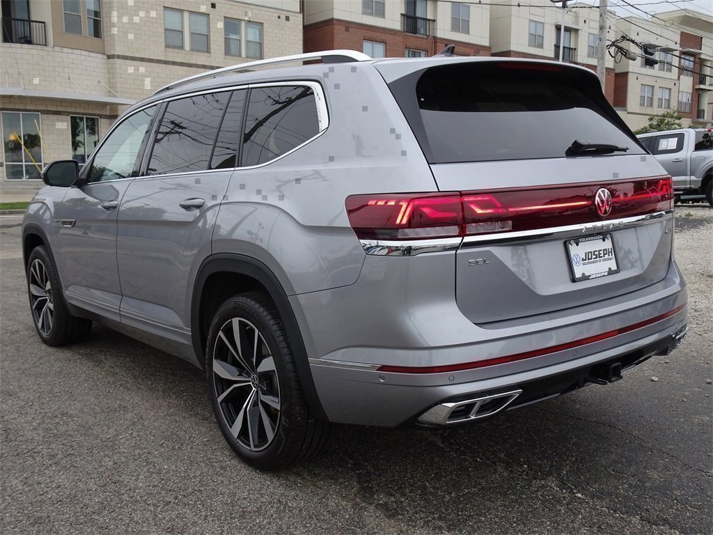 2025 Volkswagen Atlas SEL Premium R-Line photo 3