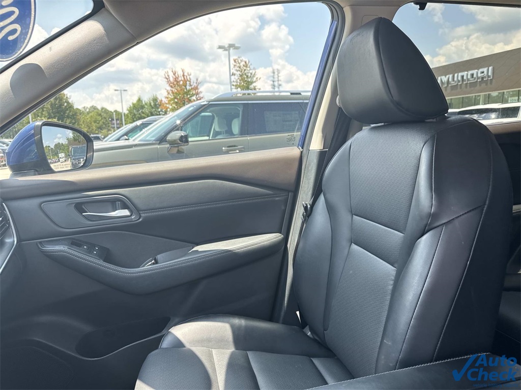 2023 Nissan Rogue SV photo 10