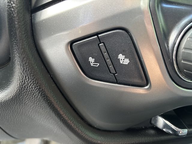 2017 Chevrolet Silverado 1500 LT photo 7